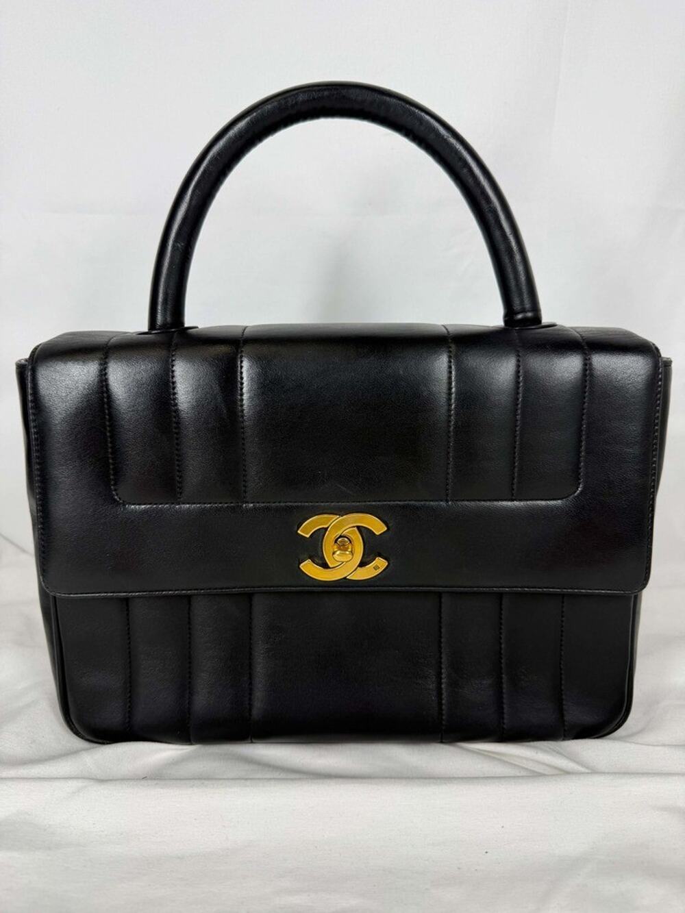 Chanel Top Handle Vertical Quilt Kelly Bag in Black SPB-JB 371401